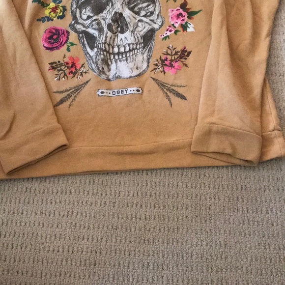 obey pullover - Picture 5 of 6